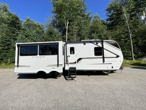 Nouvelle caravane de camping 2027 Fo_forest River Rockwood Ultra Lite 2608BS - Product Image 1