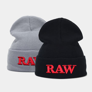 Gorro de punto elegante con letra M para hombre, ropa de invierno suave y cálida, protección definitiva transpirable, regalo ideal para hombres y mujeres, 1 ud. - Product Image 1