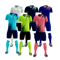Ensemble complet d'uniformes de football personnalisés pour hommes 2025 – Maillots réversibles à col en V, manches courtes, respirants et à séchage rapide, pour toutes les saisons