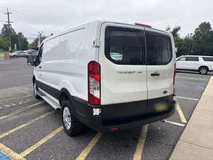 Ford Transit Cargo 350 Techo Bajo AWD Blanco 2023 (Usado - Excelente Estado) Grupo de Equipamiento Medio 101A Bluetooth Volante a la Izquierda Oscuro - Product Image 5