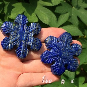 Escultura de lapislázuli natural | Diseño de copo de nieve de cristal tallado a mano | Pedido a granel de piedras curativas y regalos metafísicos - Product Image 4