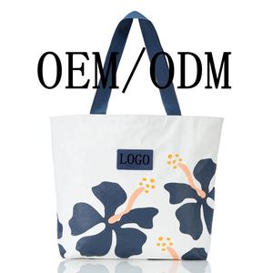 Sac fourre-tout personnalisé <span class=keywords><strong>en</strong></span> Tyvek imperméable et réutilisable, grand format, pour la plage, les courses, style hawaï<span class=keywords><strong>en</strong></span>, <span class=keywords><strong>en</strong></span> papier Tyvek Dupont avec fermeture éclair et motif floral - Product Image 1