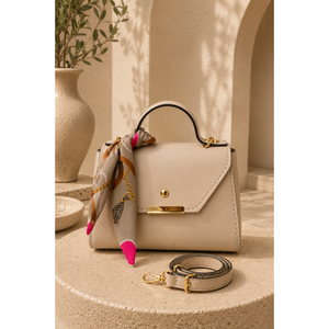 Sac à main et sac à bandoulière en cuir beige avec détail d'écharpe imprimée - Product Image 1