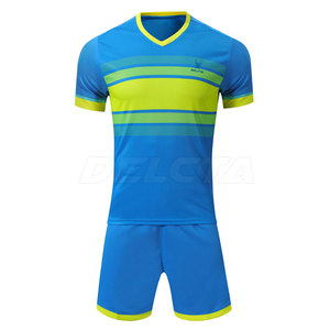 Vente directe d'usine uniforme de football vêtements d'entraînement uniforme de football logo personnalisé uniforme de football - Product Image 1