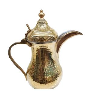 Cafetera Dallah árabe tradicional de alta calidad con elegante tetera decorativa de Metal con acabado dorado para servidor de café y té - Product Image 1