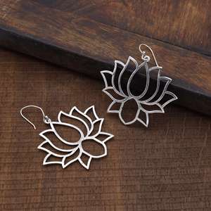 Boucles d'oreilles pendantes bohèmes tendance en laiton tribal pour femmes, plaquées argent, motif floral, pour la vente en gros OEM ODM - Product Image 5