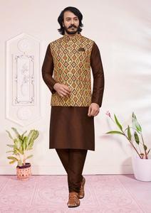 Ensemble de pyjama Kurta traditionnel indien tendance avec gilet imprimé sur tissu de soie directement du fournisseur d'exportation indien - Product Image 2