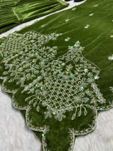 Vêtements traditionnels indiens de qualité supérieure brodés couleur verte Sharara Suite fabriqués en Inde à bas prix pour le style pakistanais - Product Image 5