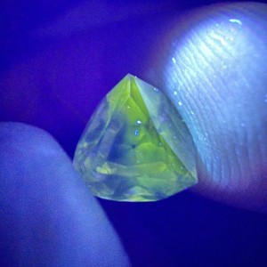 Diamante Natural de Corte Brillante Modificado en Forma de Escudo, Color Gris Oscuro Fantasía, 3.44CT - Product Image 3