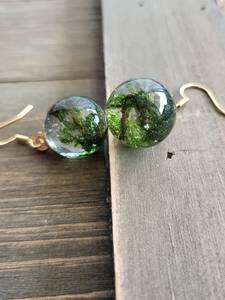 Boucles d'oreilles tendance en résine faites à la main pour femmes |   Style traditionnel vintage |   Bijoux légers pour mariage et fête - Product Image 5