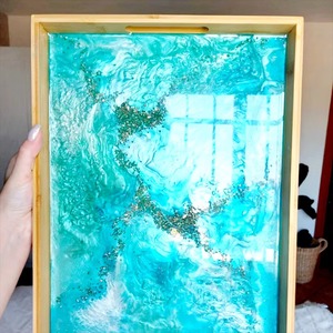 Plateau de service en résine fabriqué à la main pour le thé, le café et les collations Plateau décoratif élégant parfait pour la cuisine à la maison et l'affichage de table - Product Image 2