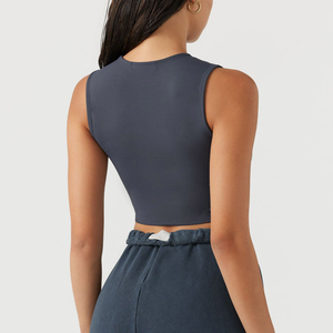 Personnalisé décontracté sans manches femmes gilet respirant côtelé Crop débardeurs avec col ras du cou haut avec logo personnalisé - Product Image 4