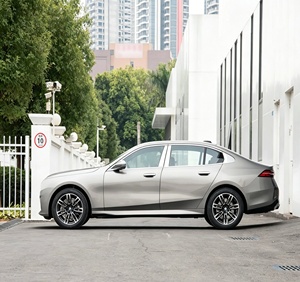 Livraison mondiale pour le véhicule de luxe BMW 525Li M Sport essence 2024 en excellent état - Product Image 3