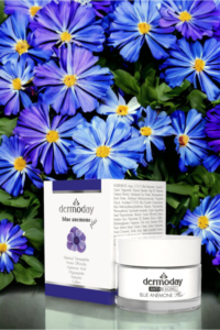 Dermoday Blue Anemone Plus Crema Facial Antienvejecimiento 50ml |   Tratamiento para Arrugas con Péptidos y Ácido Hialurónico - Product Image 3