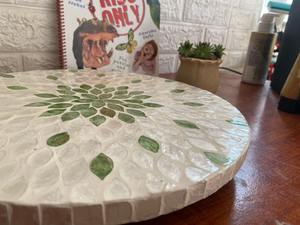 Plateau rond en bois de haute qualité organisateur de plateau tournant incrustation de nacre pour les aliments fabriqués au Vietnam pour une utilisation en cuisine - Product Image 3