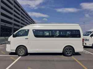 Toyota Hiace Mini Bus VAN d'occasion à faible kilométrage - Product Image 4