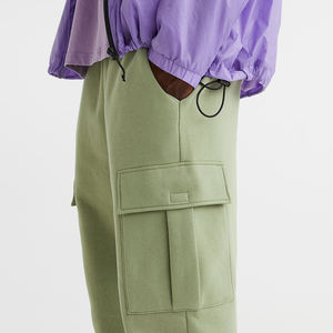 Pantalones deportivos 100% poliéster para hombre, casuales, con cordón ajustable, estilo jogger, suaves y cómodos. - Product Image 4