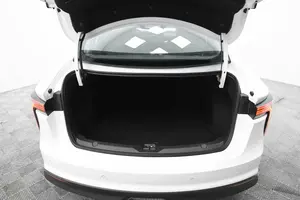 Camioneta 2024 Serie Foundation AWD Turbo, Cuero, R18, Bajo Kilometraje, Transmisión Automática, Volante a la Izquierda, 5 Plazas, Gasolina, NEDC - Product Image 2