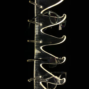 Nouveau présentoir à tige en acrylique parfait pour mettre en valeur les montures de lunettes ou les lunettes de soleil dans une qualité moderne et élégante - Product Image 1