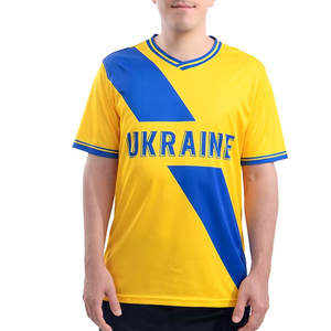 Maillot de football 2025 de haute qualité avec nouveau design Maillot de football en maille respirante Prix raisonnable Service OEM Vêtements de football - Product Image 3