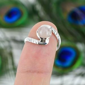 Anillo de mujer hecho a mano con cabujón de cuarzo rosa natural, joyería estampada a mano de Plata de Ley 925 sólida para bodas - Product Image 6