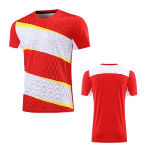 เสื้อฟุตบอลคุณภาพสูงแบบกำหนดเองสำหรับผู้ชายและผู้หญิง ขายดี พิมพ์ลายดิจิทัล ระบายอากาศได้ดี เหมาะสำหรับการฝึกซ้อม - Product Image 2