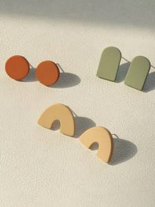 Pendientes de resina ligeros con esmalte multicolor vibrante y detalles en remolino, ideales para fashionistas y uso diario - Product Image 5