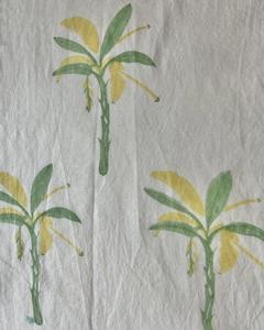 Tela de Algodón Estampada a Mano con Palmeras Tropicales, Diseño Minimalista Inspirado en la Naturaleza - Product Image 3