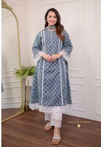 Traje de algodón de línea A paquistaní de calidad estándar con pantalón Kurti de diseño atractivo con Dupatta PARA VENTA DE EXPORTACIÓN - Product Image 6