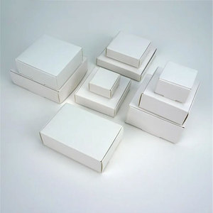 Conception personnalisée de logo d'emballage de papier blanc de revêtement UV de taille des caisses d'emballage personnalisable de Kraft 4*4*2.5cm boîte-cadeau de papier blanc noir d'emballage de parfum - Product Image 6