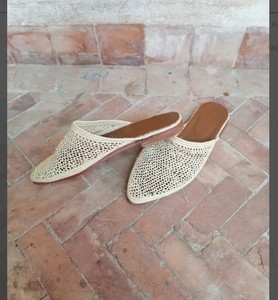 Leather and Natural Raffia <b>Shoes</b>, Raffia slippers for Women - Product Image 1