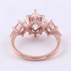 Vente en gros de luxe en argent sterling 925 Moissanite avec diamant, bague de fiançailles de mariage, bijoux, cadeau - Product Image 2