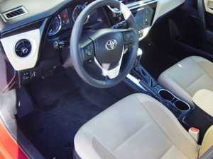 Corolla XLE 2018 Usado en Buen Estado, Volante a la Izquierda - Product Image 2
