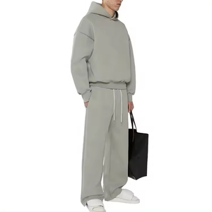 Survêtement tricoté pour hommes avec capuche tissu respirant OEM survêtement de jogging deux pièces personnalisé d'usine tenue de sport décontractée - Product Image 2