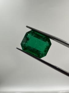 AAA มรกตสีเขียวสดใสเกรดพรีเมี่ยมที่มีคุณภาพดีกว่าไม่ผ่านการอบธรรมชาติ3.35กะรัตสำหรับใช้เป็นเครื่องประดับ - Product Image 3