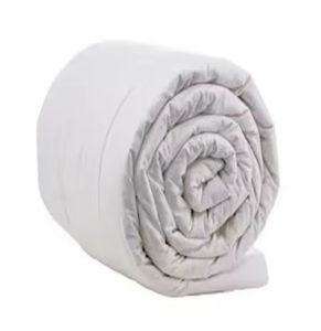 Couverture de lit de qualité professionnelle, finition extra douce, tissu ultra doux comme une plume, collection élégante et confortable - Product Image 1