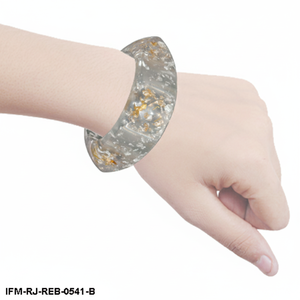 Brazalete de Resina Transparente Gruesa con Láminas de Oro y Plata, Brazalete Acrílico Geométrico Facetado - Product Image 4