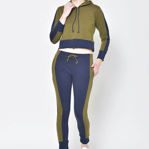 Ensemble de survêtement pour femme au style unique, qualité supérieure, best-seller, manches longues, lavable, service OEM, survêtement pour femme à capuche et pantalon - Product Image 1