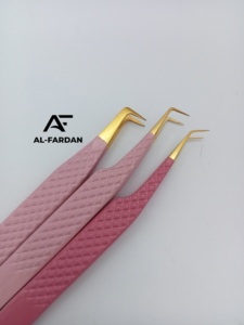 แหนบดัดขนตาปลายแหลม 90 องศา สแตนเลส สีชมพูอ่อน รุ่นขายดี พร้อมขาตั้งพลาสติก - Product Image 3