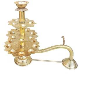 เชิงเทียนทองเหลือง swastik Deepak สำหรับ Puja สง่างามสำหรับงานฉลองเทศกาลอีสเตอร์อุปกรณ์ตกแต่งวัด - Product Image 4