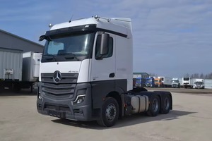 Nouveau camion tracteur Actros Diesel automatique 6x4 à conduite à gauche Euro 6, 371 ch - Product Image 5