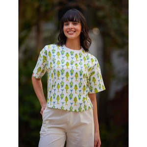 Camiseta de Mujer con Estampado Artesanal Jal Ki Raani - Product Image 1