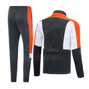 Conjunto Deportivo de Dos Piezas en Color Sólido, Hecho a Medida, Ropa Deportiva para Hombre - Product Image 3