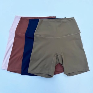 Couleur bonbon explosif trois sections taille serrée plissée sans couture trois points sport Yoga Shorts - Product Image 4
