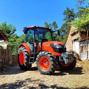 Tractor a pie KUBOTA para tareas al aire libre fuerte y duradero con componentes de engranaje central disponibles para la venta - Product Image 3