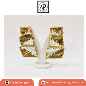 Boucles d'oreilles pendantes en strass et perles de verre personnalisables, très vendues, avec métal sans nickel pour collection festive - Vente en gros - Product Image 3