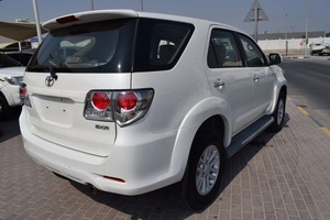 Fortuner EXR 2.7L 160 HP soigneusement utilisé - Product Image 3