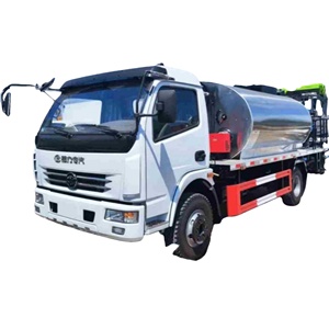 Nouveau camion distributeur d'asphalte de 5 tonnes / camion pulvérisateur de <span class=keywords><strong>bitume</strong></span> pour le pavage et l'entretien des routes - Product Image 1