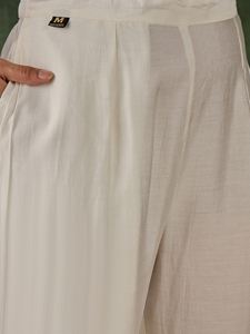 Conjunto de Kurta y Pantalón Bordado de Mezcla de Seda para Mujer de Diseñador, para Celebraciones, Fiestas y Uso Diario, en Venta - Product Image 5