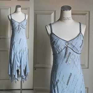 Robe de soirée sans manches A-Line pour dames élégantes, style féerique chaud et sexy avec paillettes pour les dîners et les visites en club - Product Image 1